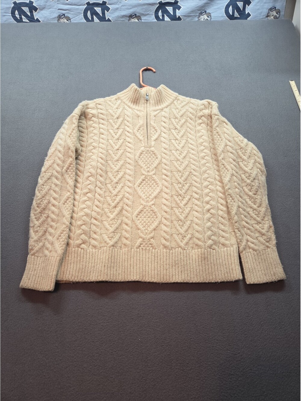 women's cashmere knitted sweater by Ralph Lauren size S/P